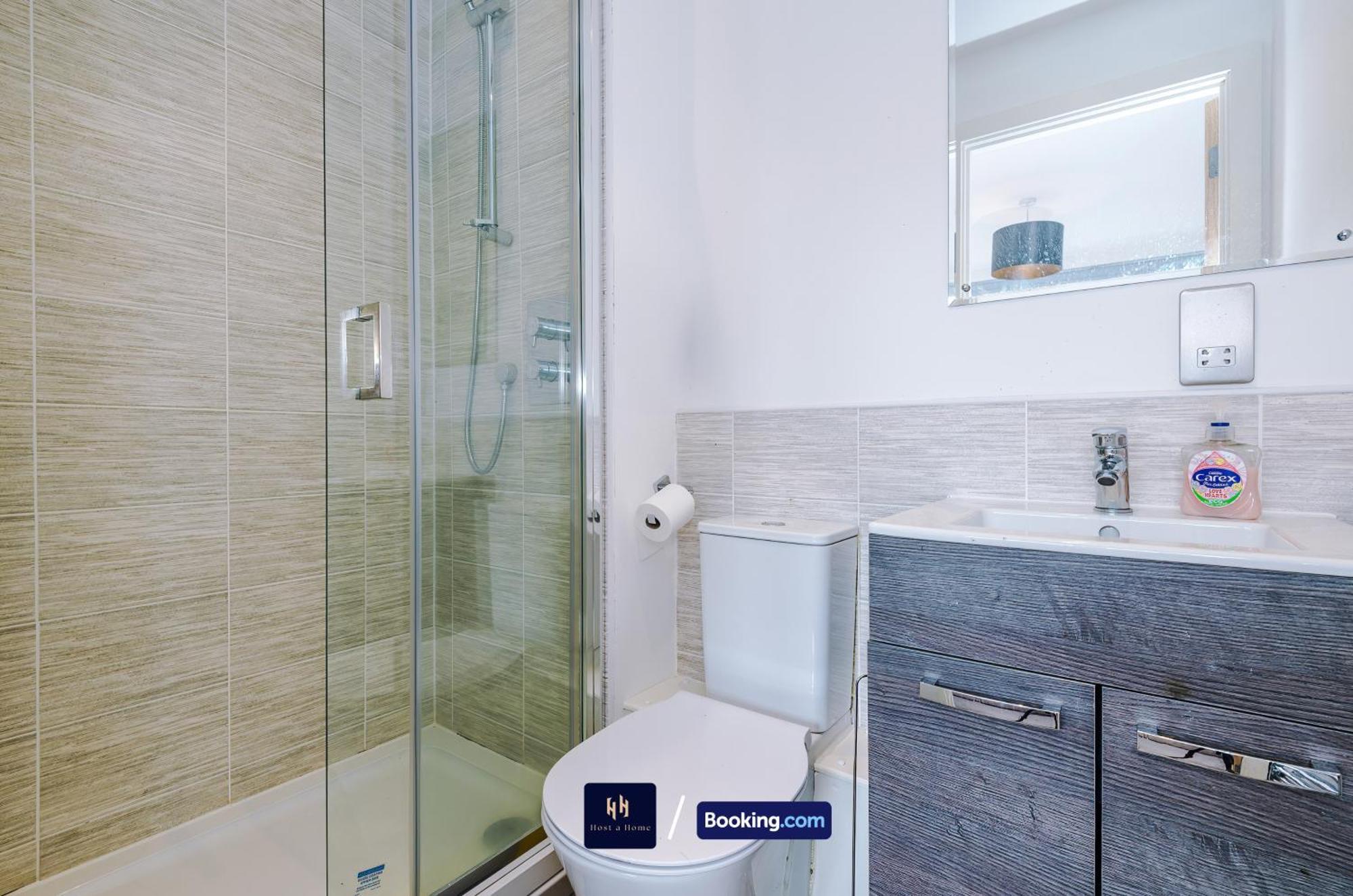 Apartamento Modern 2 Bed With Balcony By Host A